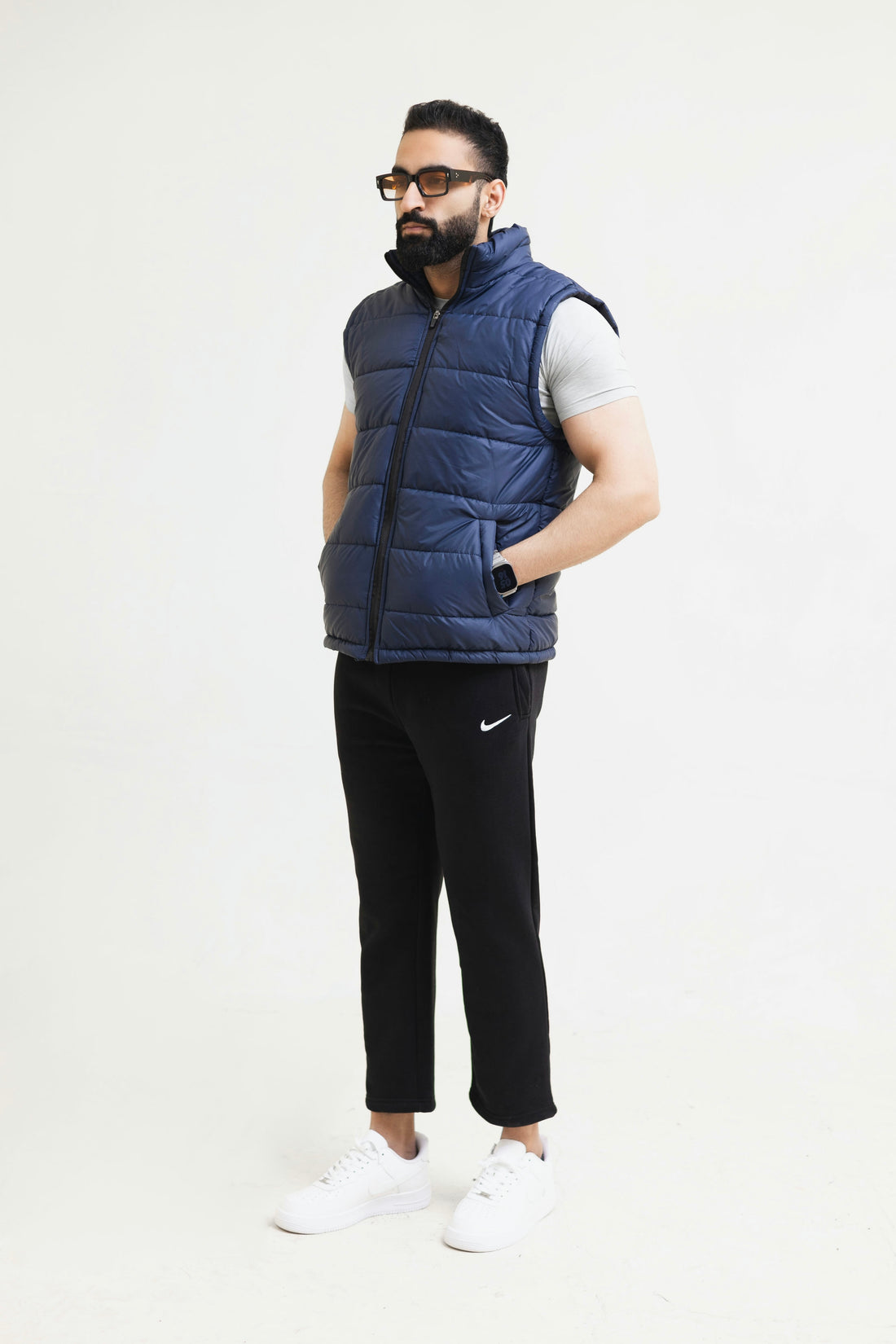 DARK NAVY SLEEVELESS PUFFER JACKET