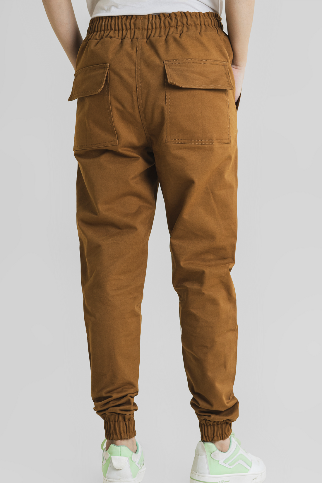 BROWN  8 POCKET CARGO TROUSER-M