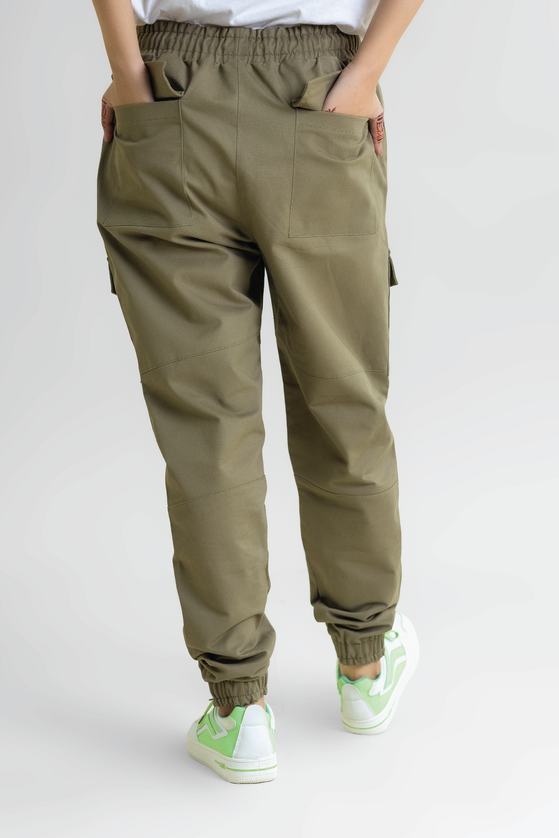 EXCLUSIVE 6 POCKET CARGO TROUSER