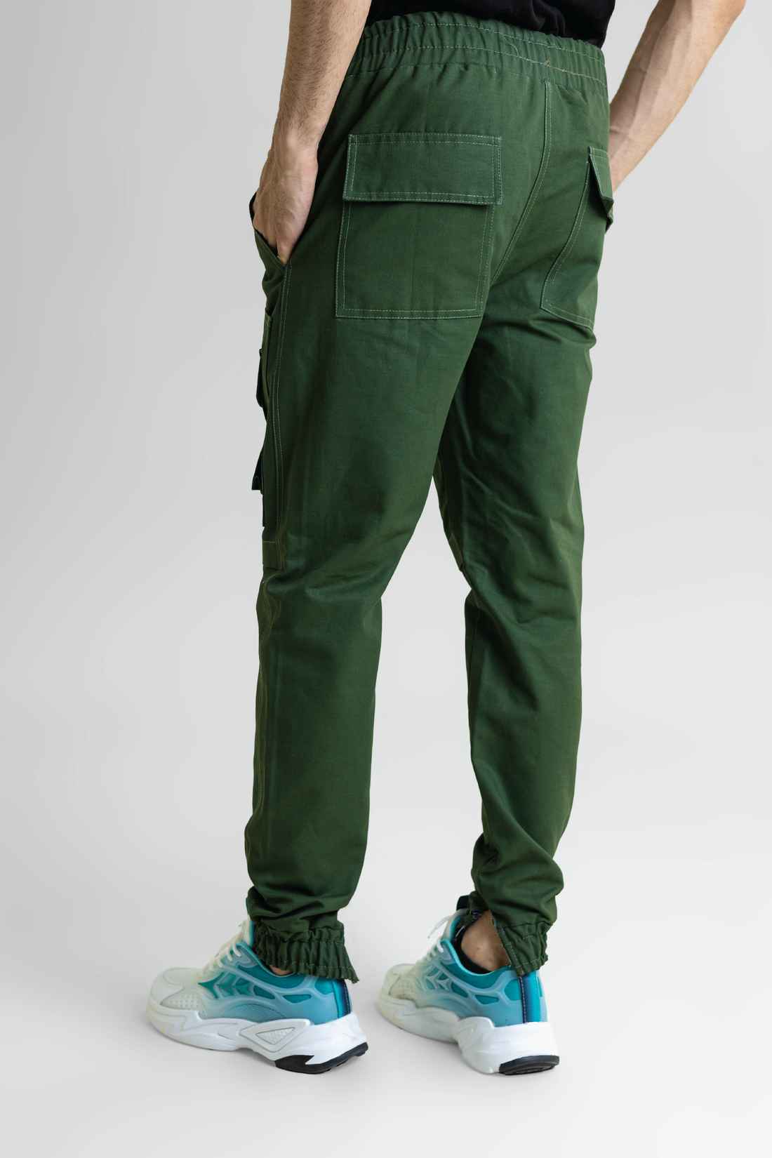 OLIVE EXCLUSIVE 8 POCKET CARGO TROUSER-M