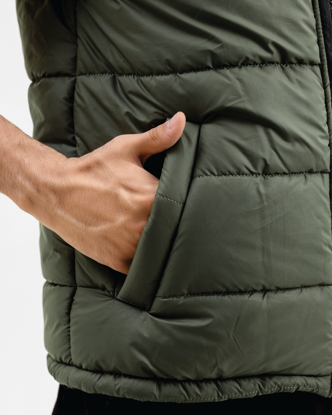 OLIVE SLEEVELESS PUFFER JACKET